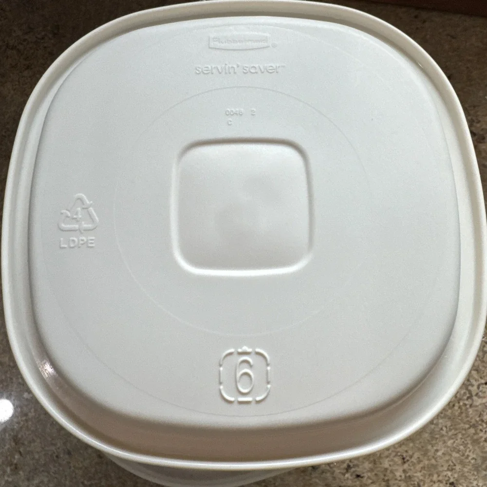 Rubbermaid servin saver